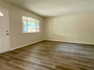 Photo #4: 222073039 Listing 