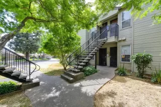 Photo #1: 222073207 Listing 