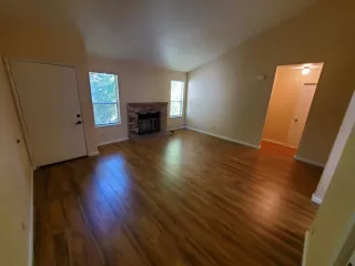 Photo #5: 222073867 Listing 