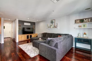 Photo #5: 222074627 Listing