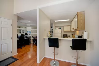 Photo #5: 222075354 Listing 