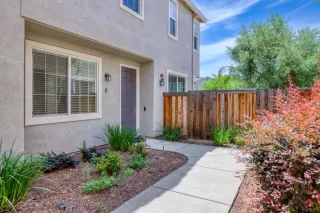 Photo #3: 222075972 Listing 