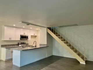 Photo #1: 222076148 Listing