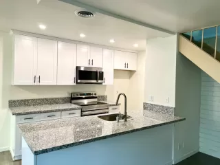 Photo #2: 222076148 Listing