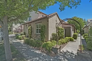 More Details about MLS # 222076170 : 94 TALMONT CIR #94