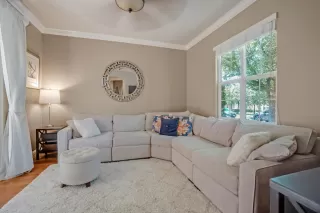 Photo #4: 222076170 Listing