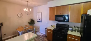 Photo #4: 222076816 Listing