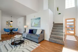 Photo #3: 222076981 Listing