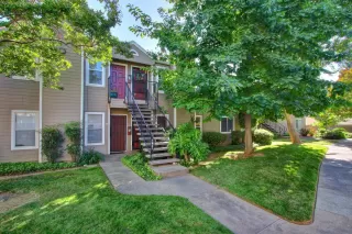 Photo #1: 222077070 Listing