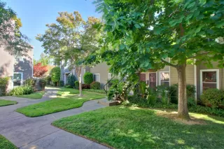 Photo #2: 222077070 Listing