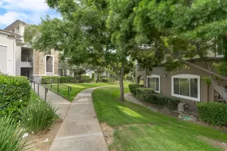 Photo #2: 222077088 Listing 