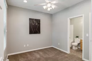 Photo #3: 222077402 Listing