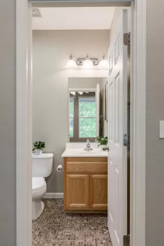 Photo #4: 222077402 Listing