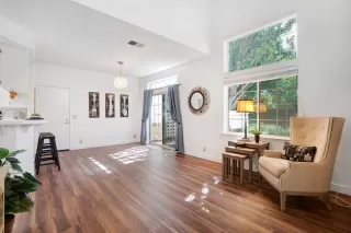 Photo #3: 222078172 Listing