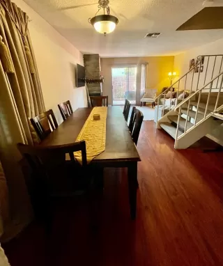 Photo #3: 222078378 Listing