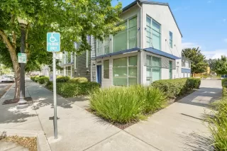 Photo #1: 222078486 Listing