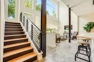 Photo #5: 222078486 Listing