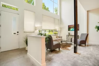 Photo #6: 222078486 Listing