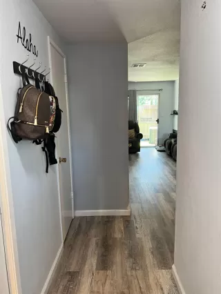 Photo #4: 222078499 Listing