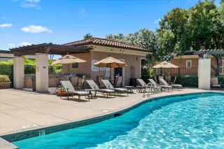 Photo #2: 222078832 Listing 