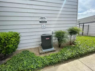 Photo #4: 222079207 Listing