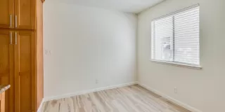 Photo #5: 222079528 Listing