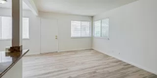 Photo #6: 222079528 Listing