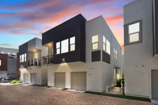 Photo #1: 222079585 Listing