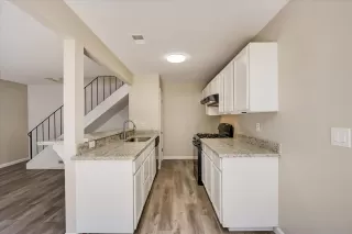 Photo #6: 222079937 Listing