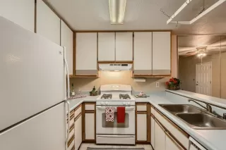 Photo #3: 222080491 Listing