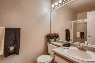 Photo #6: 222080491 Listing