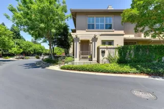 Photo #3: 222080847 Listing