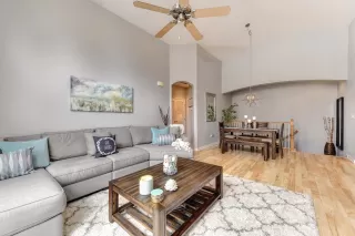 Photo #5: 222080865 Listing