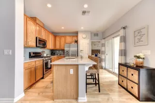 Photo #6: 222080865 Listing