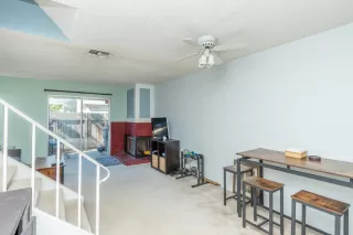 Photo #3: 222082384 Listing