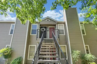 Photo #1: 222082391 Listing 