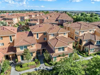 Photo #5: 222082515 Listing