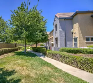 Photo #1: 222082593 Listing 