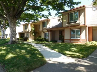 Photo #2: 222082704 Listing 