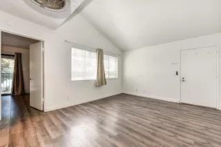 Photo #3: 222083082 Listing 