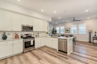 Photo #3: 222083239 Listing