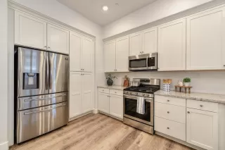 Photo #6: 222083239 Listing