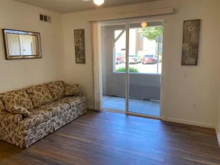 Photo #2: 222084129 Listing