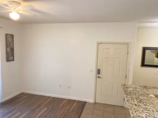 Photo #4: 222084129 Listing