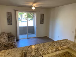 Photo #6: 222084129 Listing