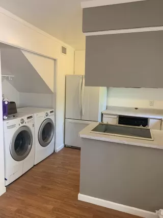 Photo #5: 222084143 Listing