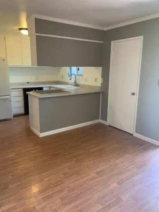 Photo #6: 222084143 Listing