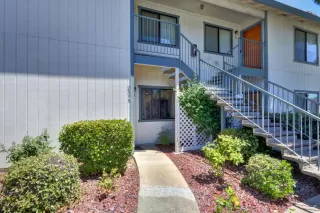 Photo #2: 222084680 Listing