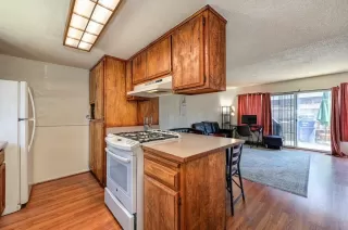 Photo #3: 222084934 Listing