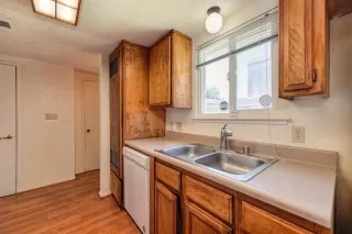 Photo #6: 222084934 Listing